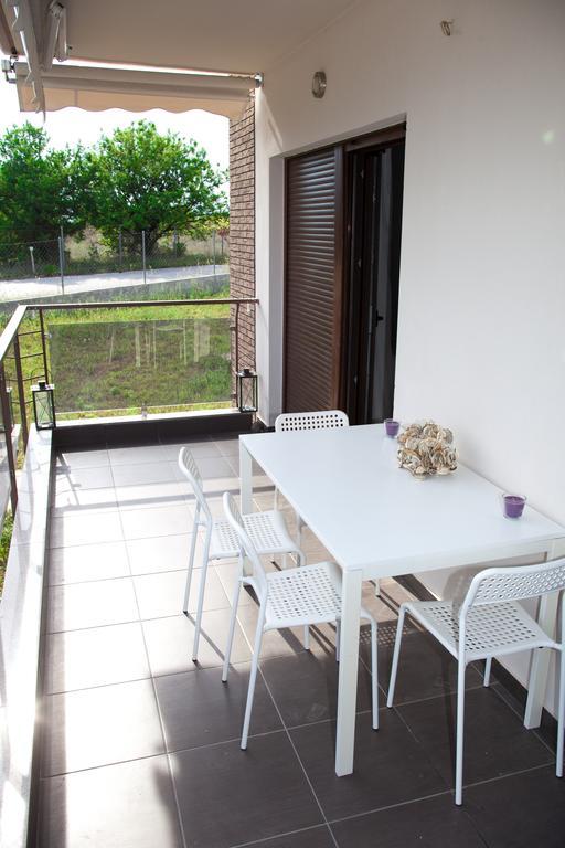 Sea View Appartment In Geoponika Nea Kallikrateia Kültér fotó